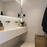 公寓式酒店 Hide Out