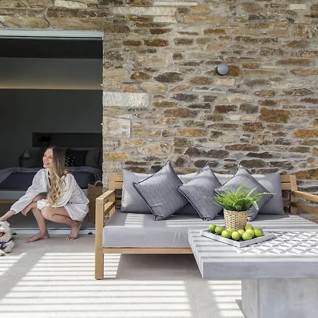 Hide Out مِلوبوتاس