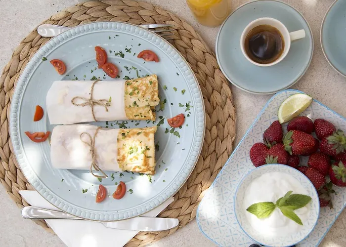 Апарт-отель Hide Out Милопотас