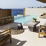 Hide Out Aparthotel 4*