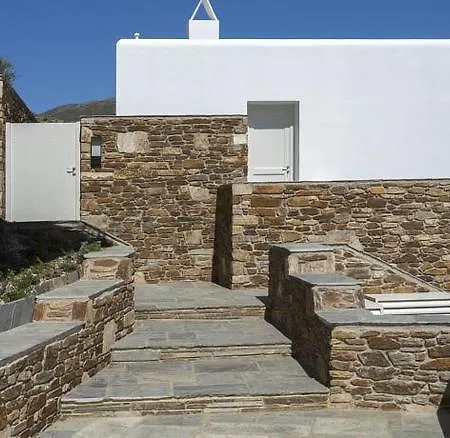 Hide Out 4* Mylopotas