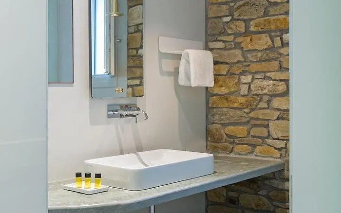 Hide Out 4* Μυλοπότας