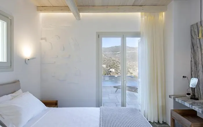 Hide Out 4* Μυλοπότας