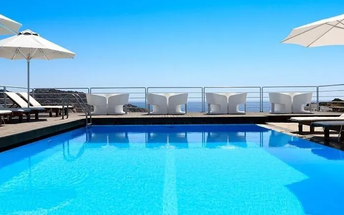 Hide Out Aparthotel 4*