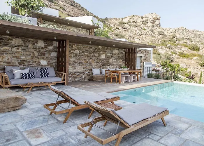 Hide Out Ξενοδοχείο με διαμερίσματα 4*